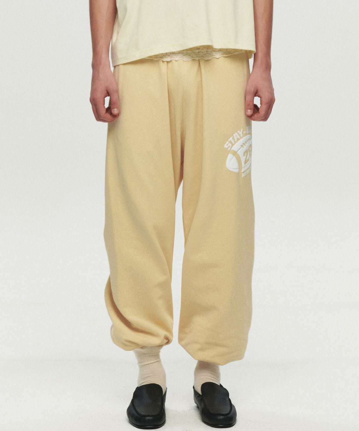 호이테(HEUTE) STAY UP SWEATPANTS (YELLOW)
