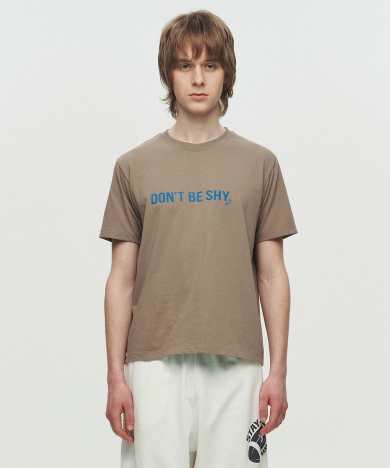 DON’T BE SHY T-SHIRT (BROWN)