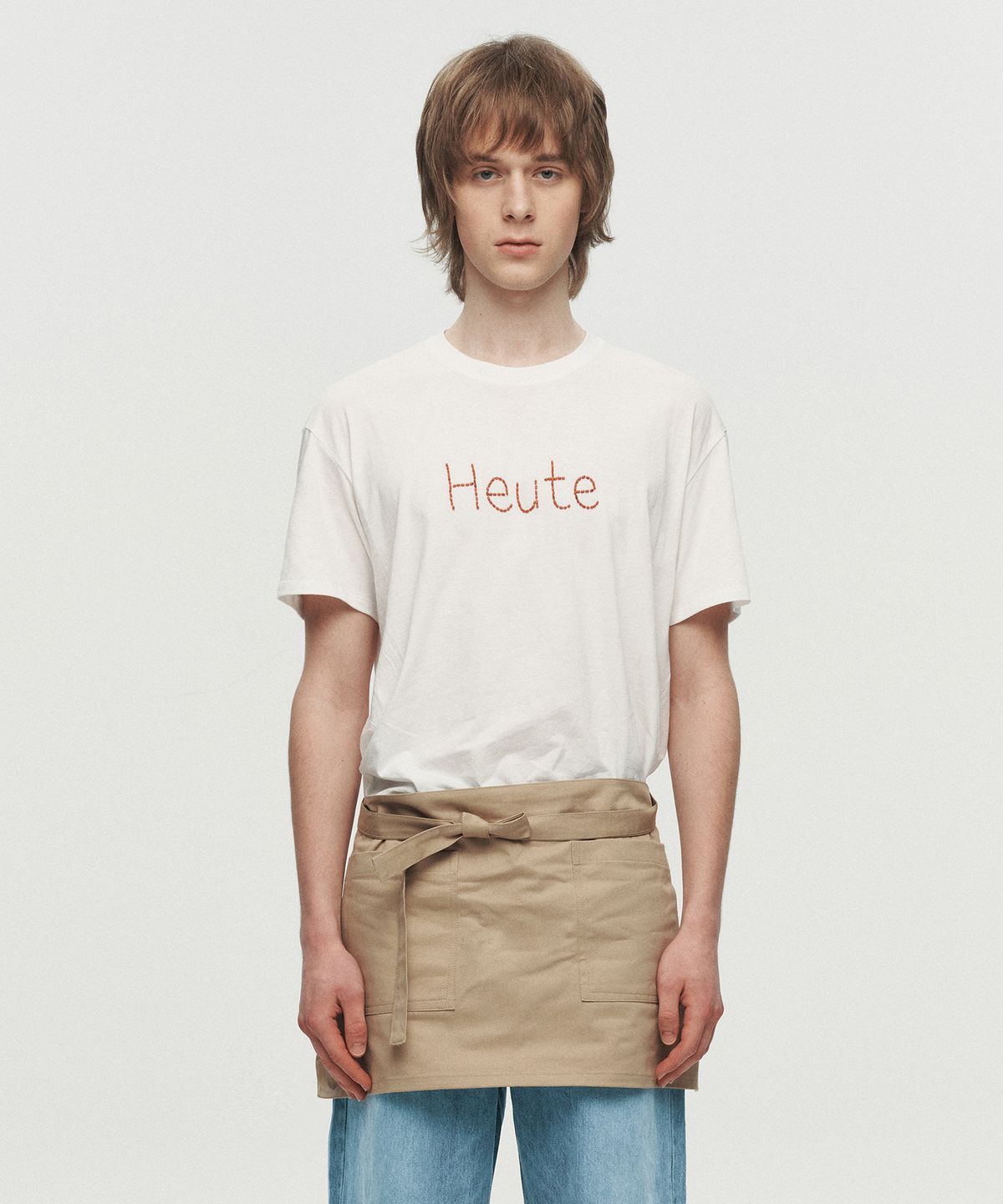 호이테(HEUTE) BEADED LOGO T-SHIRT (WHITE)