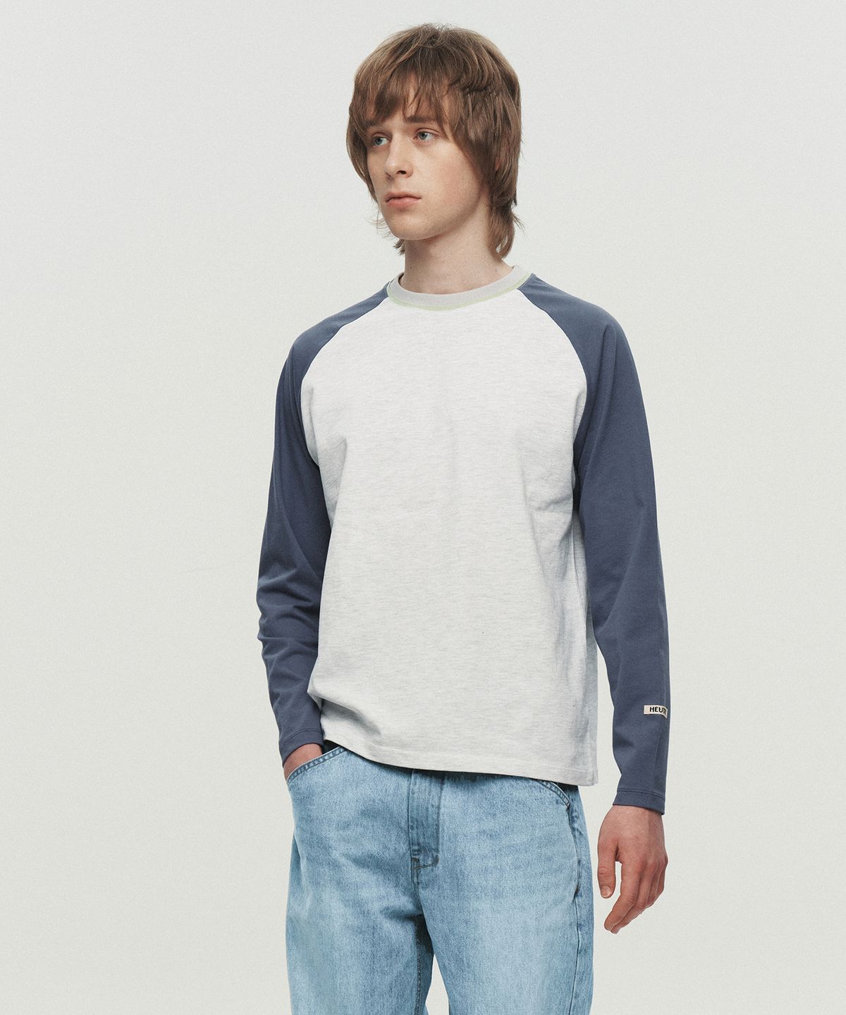 호이테(HEUTE) COLOR RAGLAN LONG SLEEVE T-SHIRT (NAVY)