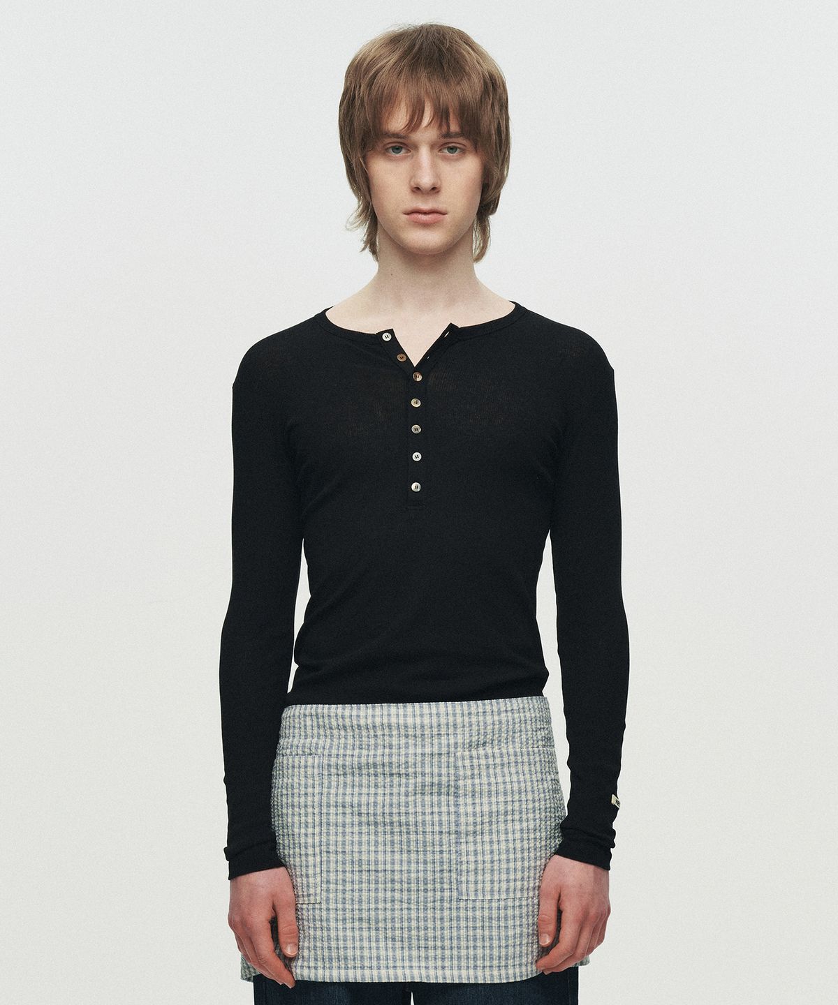 호이테(HEUTE) RIB SHEER HENLEY NECK T-SHIRT (BLACK)