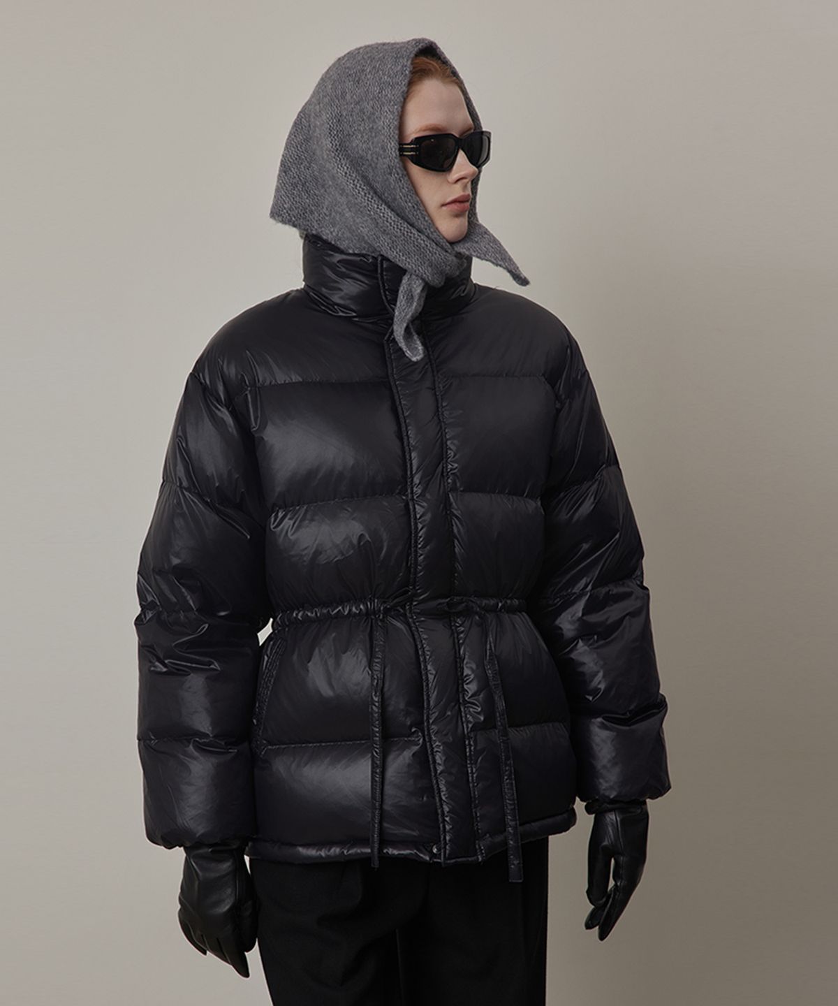 퀸스래빗(Q'SRB) Middle Drawstring Duck Down Jumper-BLACK