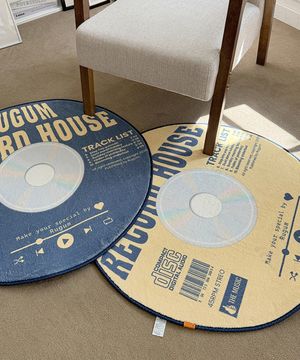 레코드하우스 포그니 원형 러그 먼지없는 극세사 미끄럼방지 사계절 거실 침실 카페트