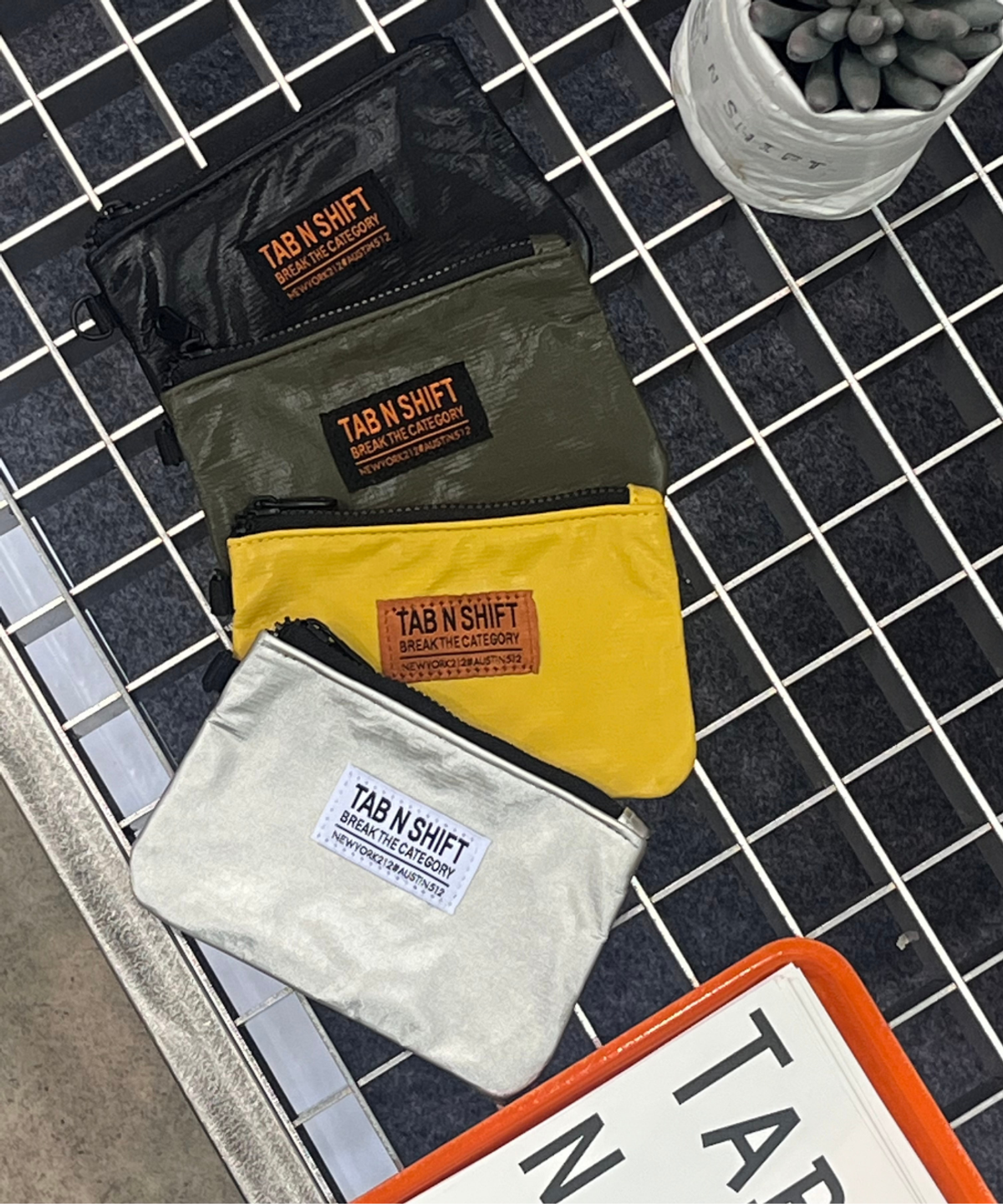 탭앤쉬프트(TAB N SHIFT) Urban Card Wallet