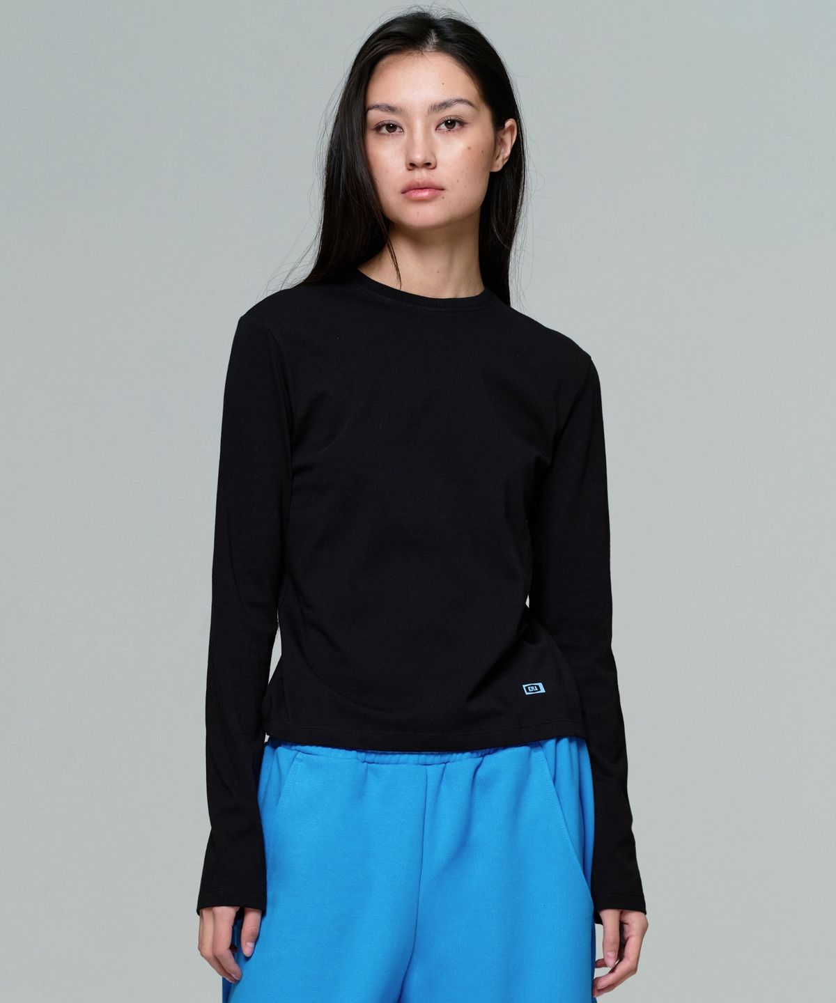 이알에이(ERA) WOMEN ERA ESSENTIAL LS T - BLACK