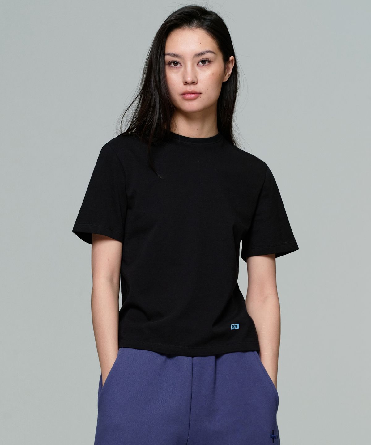 이알에이(ERA) WOMEN ERA ESSENTIAL T - BLACK