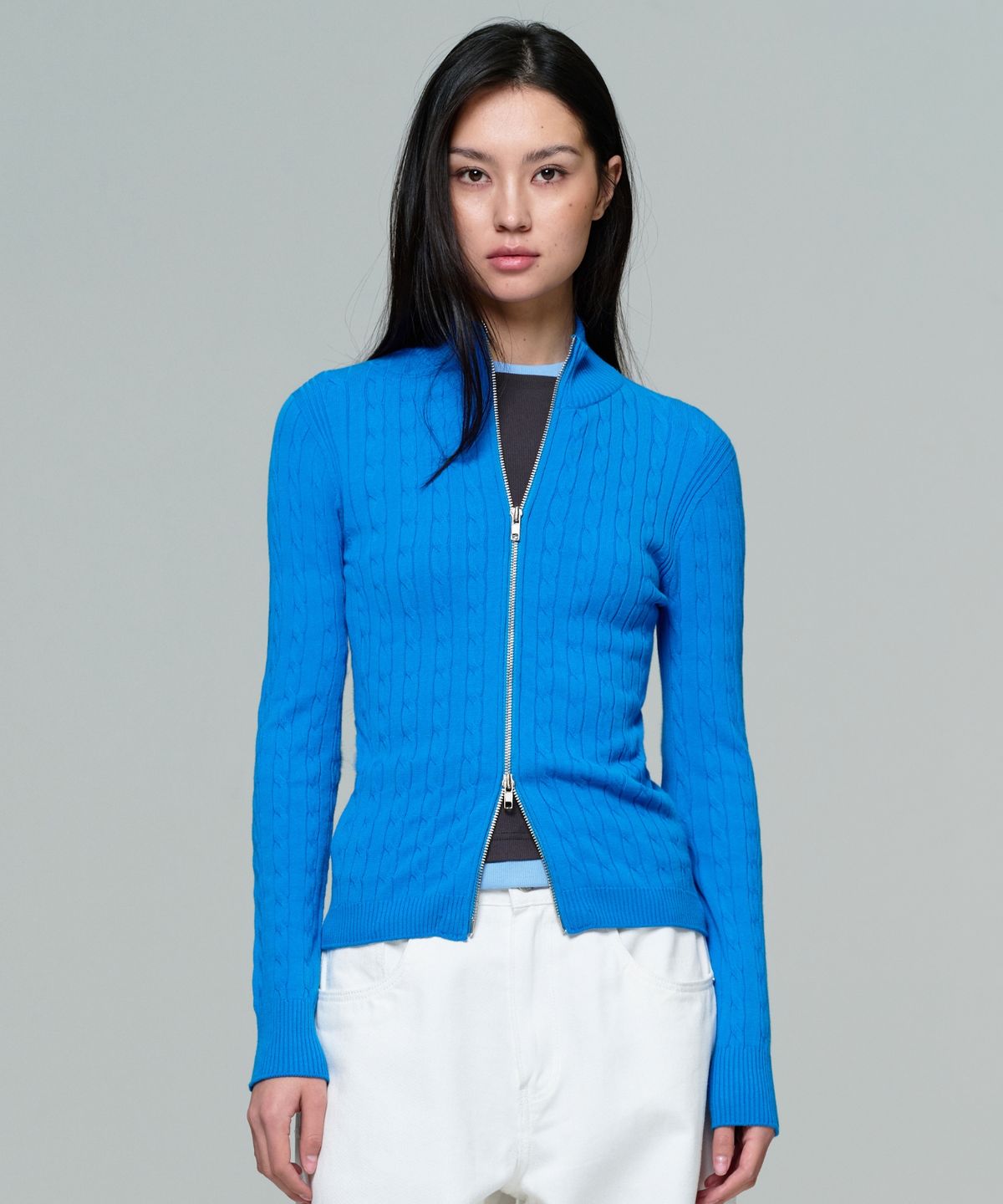 이알에이(ERA) WOMEN FITTED CABLE ZIP KNIT - COBALT BLUE
