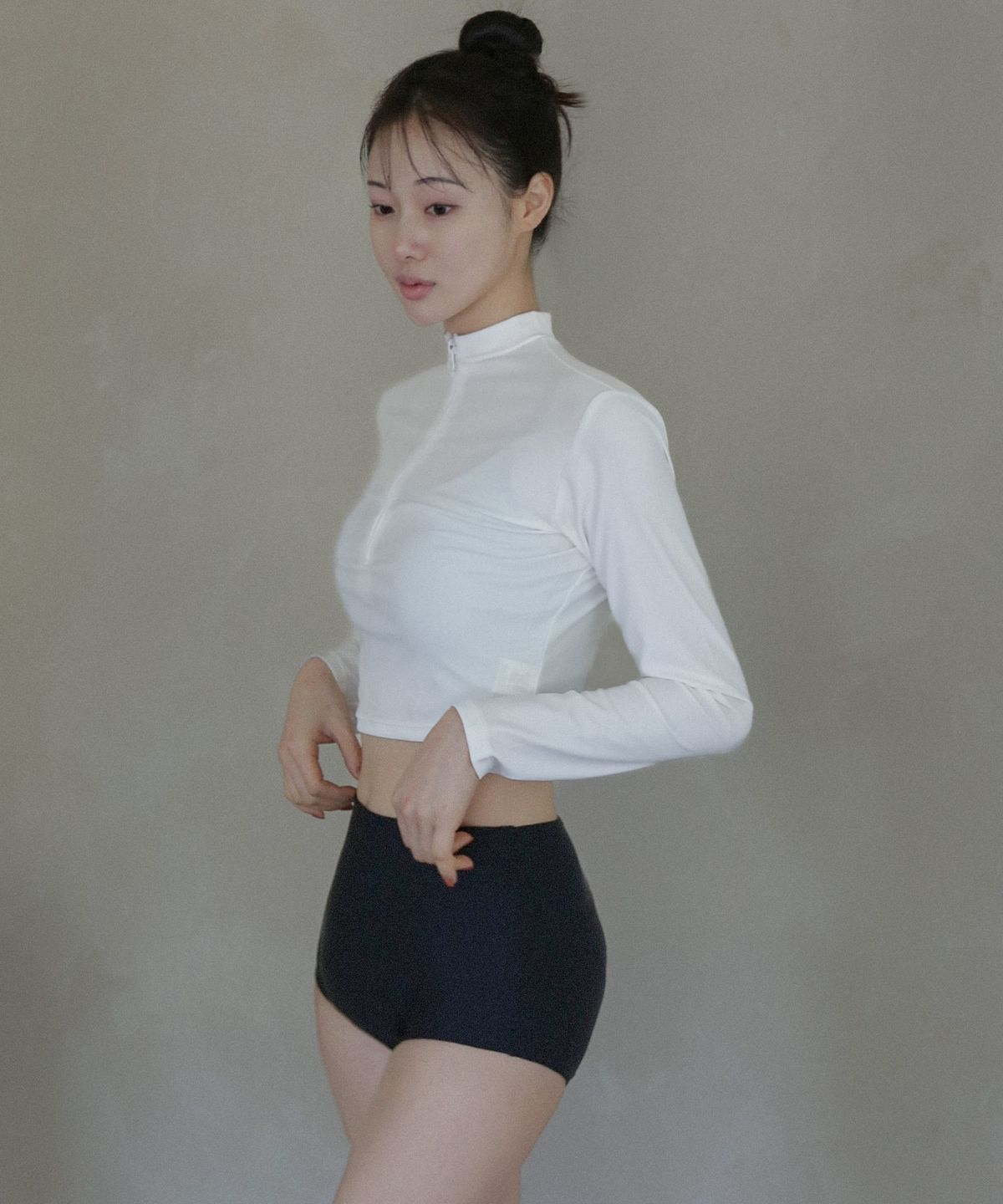 클레이스(CLACE) UPF 50+ 자외선차단 집업 탄탄 몸매보정 래쉬가드