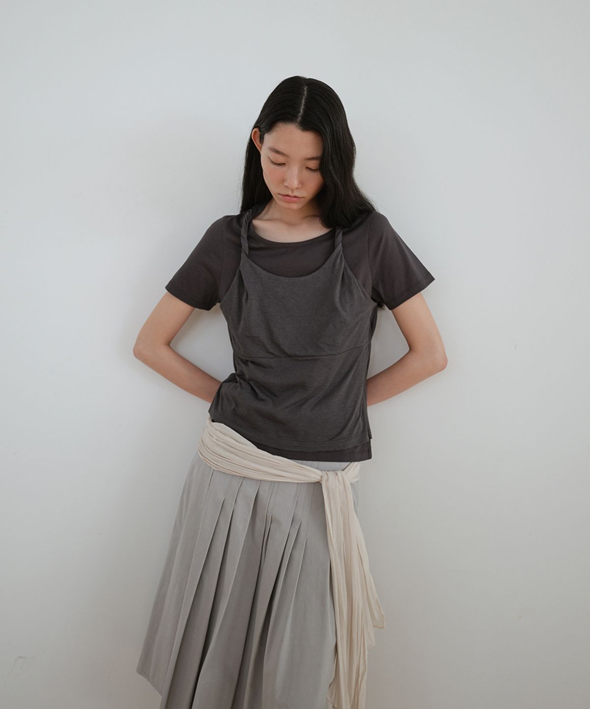 로우타이드(LOW TIDE) TWIST LAYERED T-SHIRT [CHARCOAL]