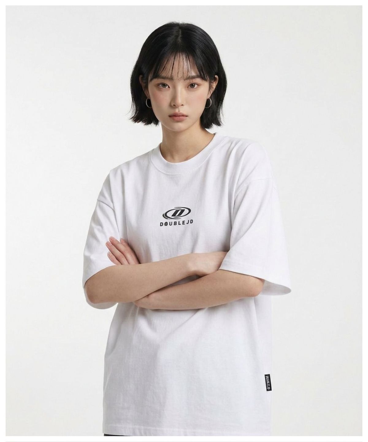 더블제이디(DOUBLE JD) D 실리콘 로고 반팔 티셔츠