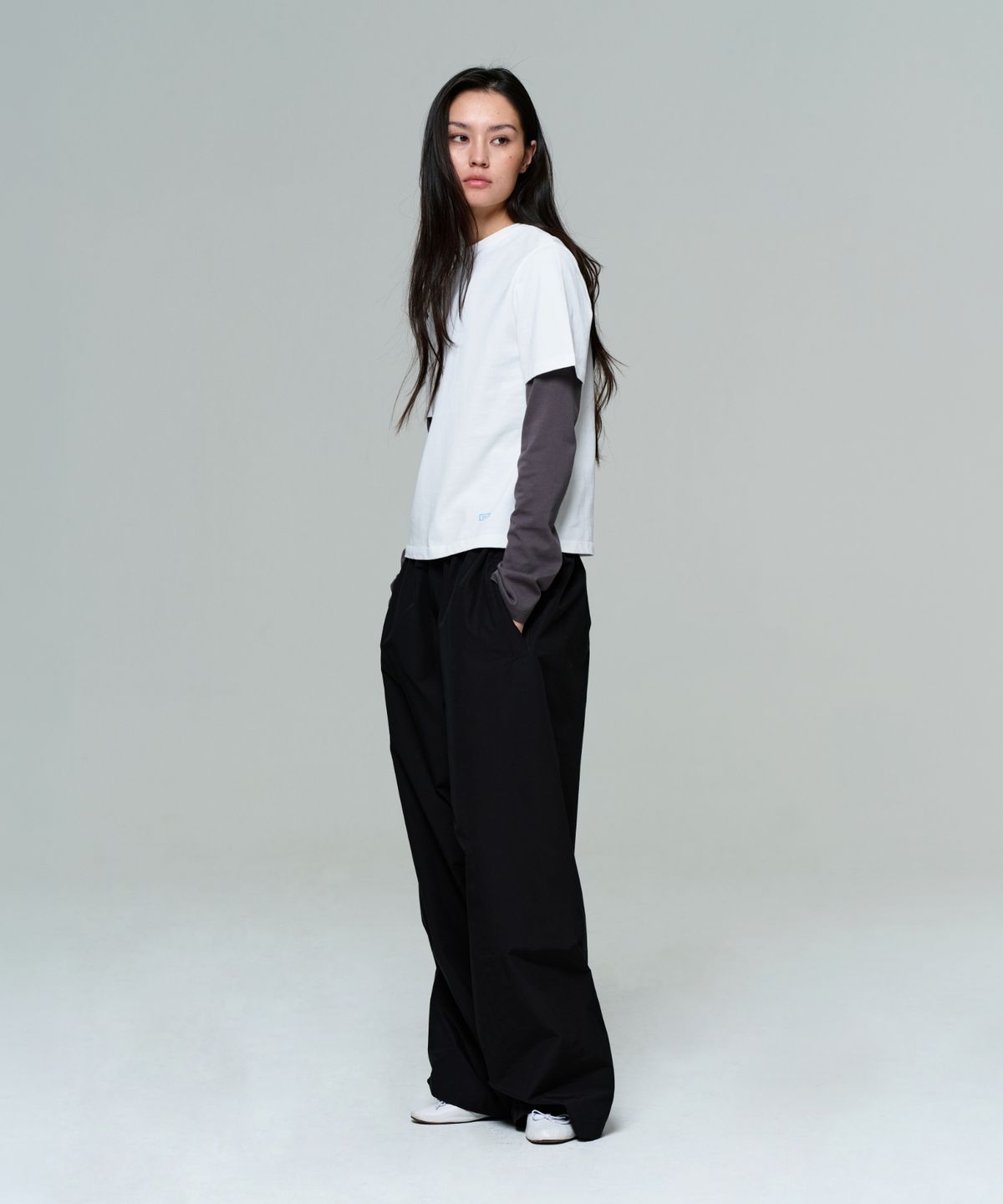 이알에이(ERA) WOMEN WIDE TRACK PANTS - BLACK