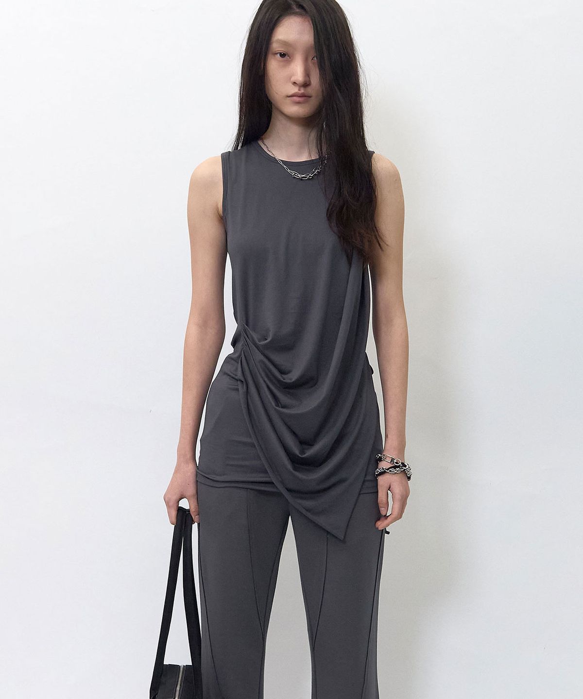 비엘알(BLR) Soft Draping Sleeveless Grey