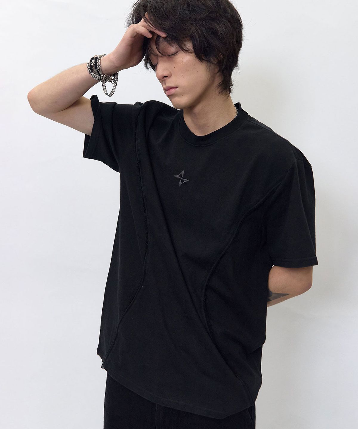비엘알(BLR) Vintage Logo Embroidery T-Shirt