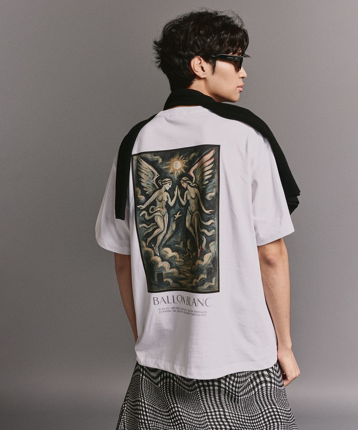 발롱블랑 라이프(BALLONBLANC LIFE) Etherea Premium Oversize Round Tee(Poly,Span) - WHITE