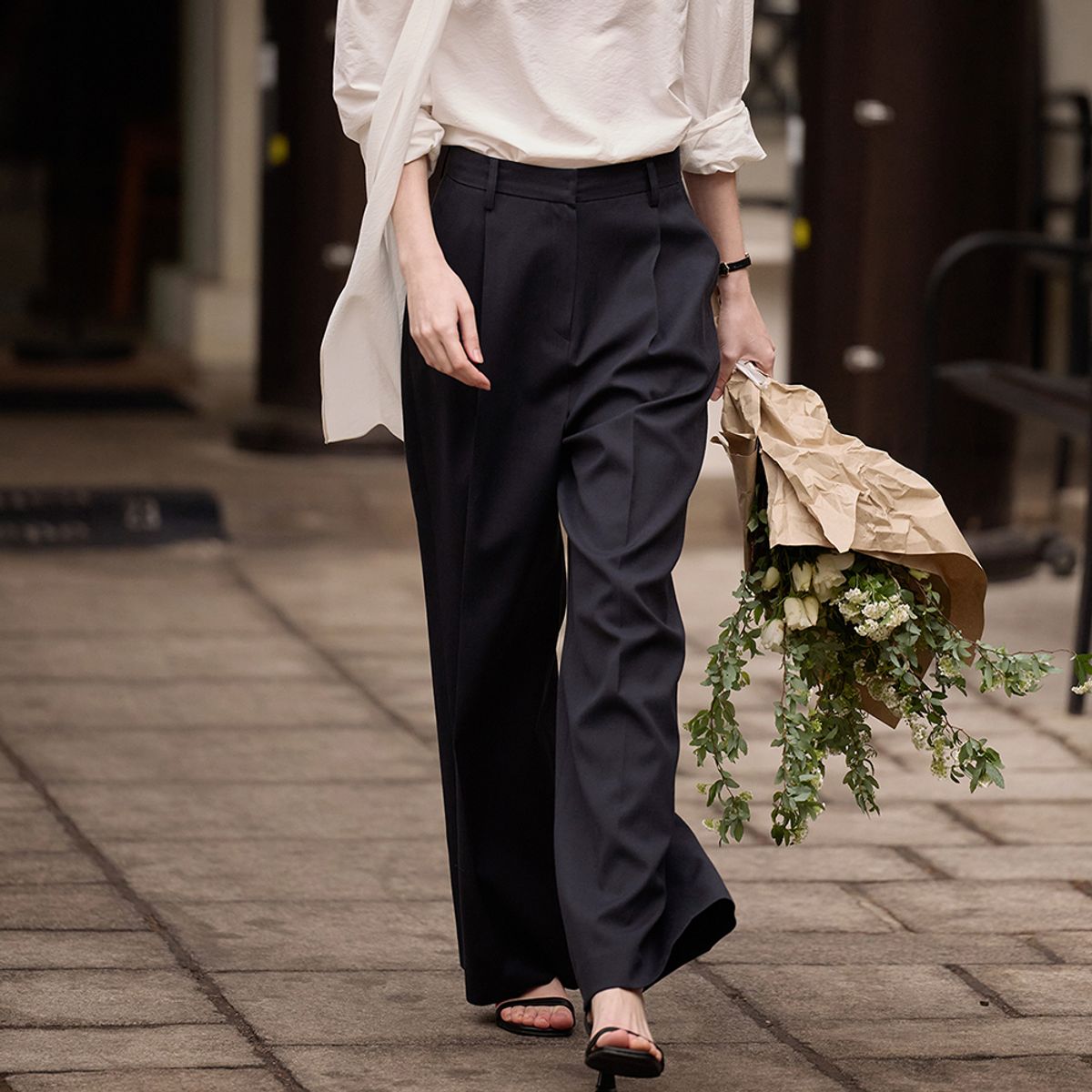 비뮤즈맨션(BEMUSE MANSION) Tuck wide pants - Navy