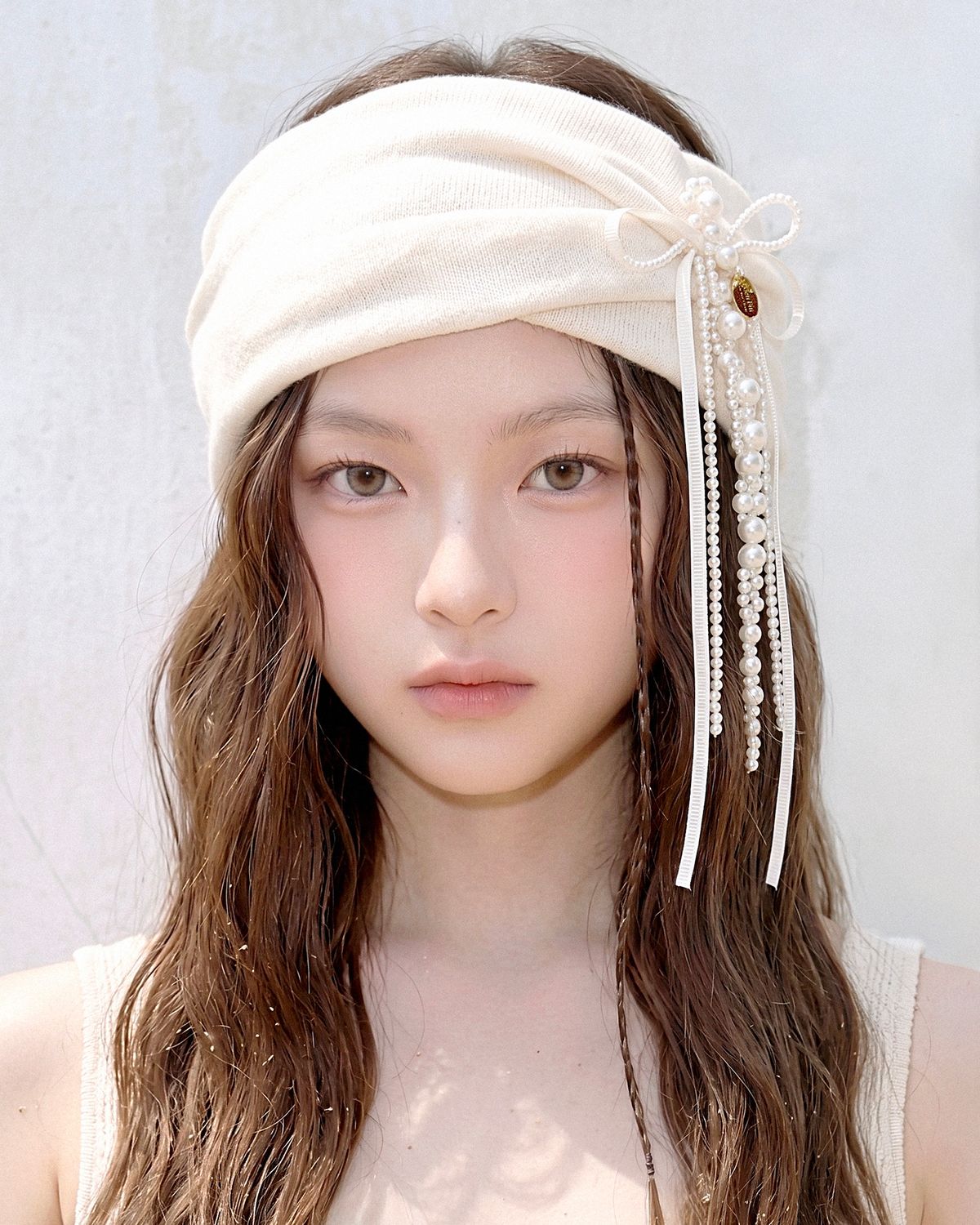 이든빈(Eden Bin) 화이트베리 진주 리본 셔링 헤어밴드 오트밀 아이보리
