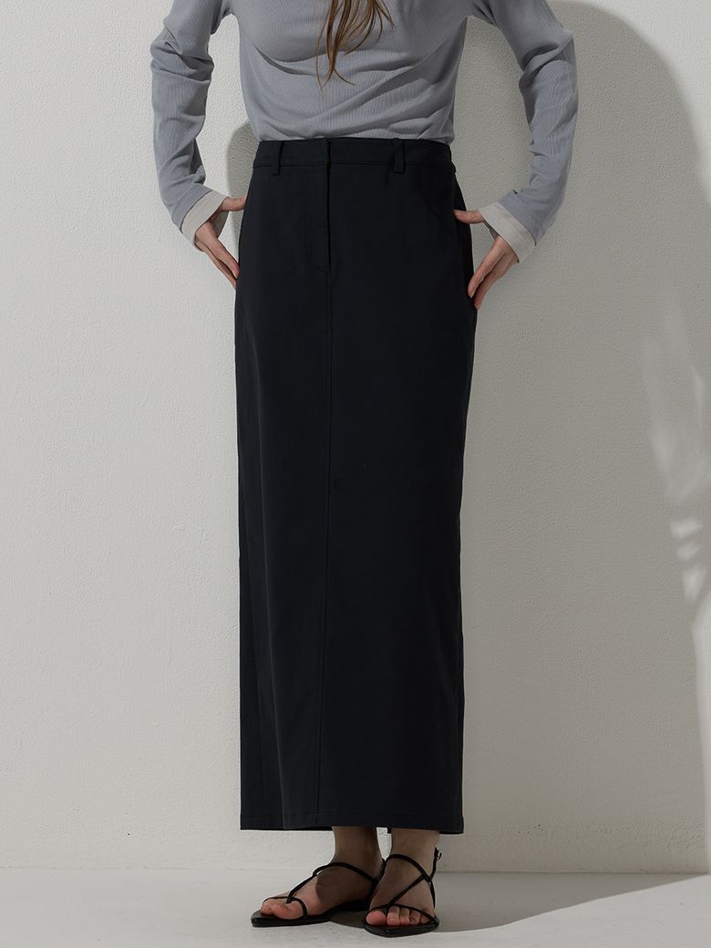 Back slit h-line long skirt - Charcoal