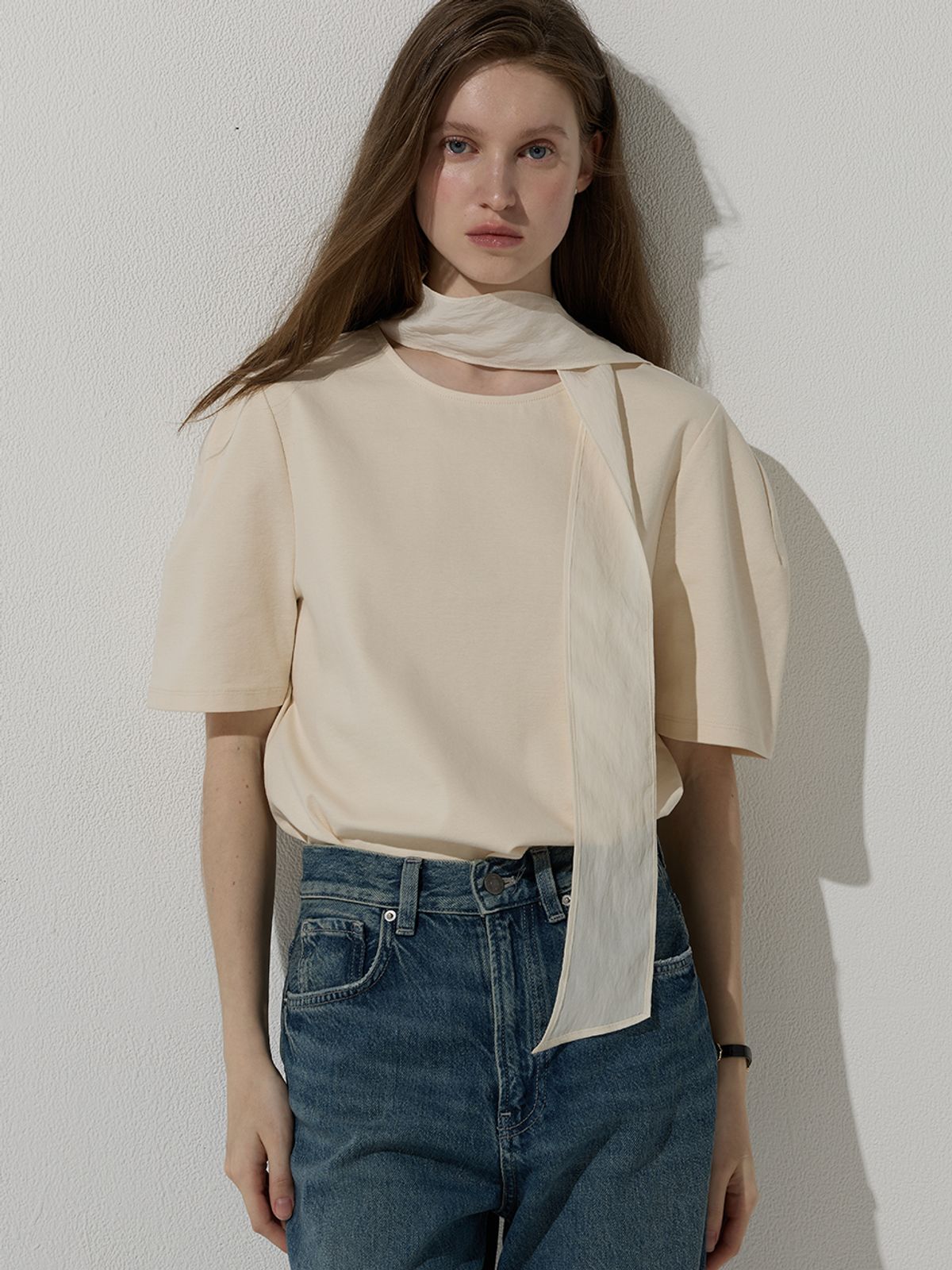 비뮤즈맨션(BEMUSE MANSION) Scarf curved top - Beige
