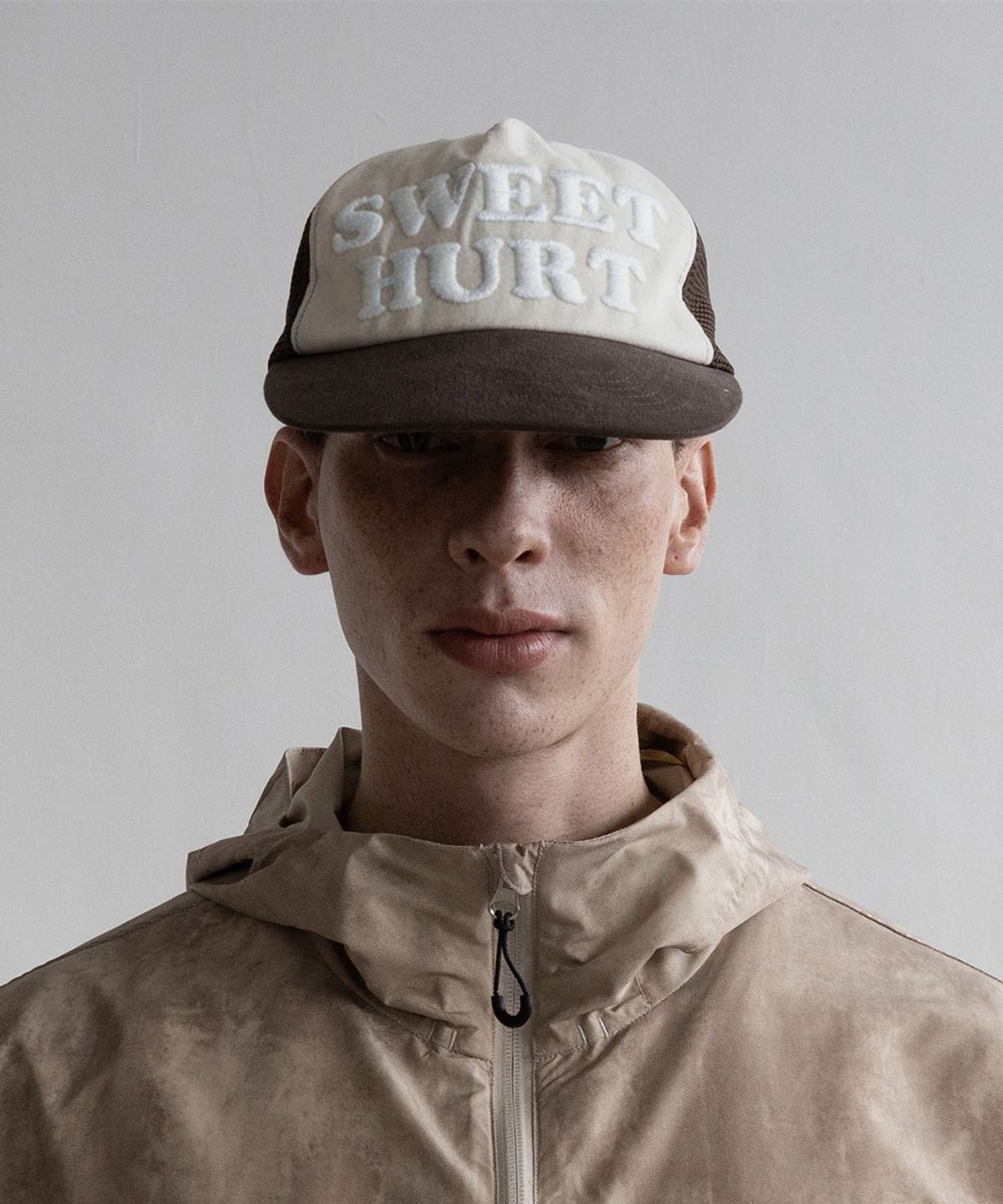 펀치드렁크파티즈(PUNCH DRUNK PARTIES) SWEET HURT Mesh Cap (BROWN)