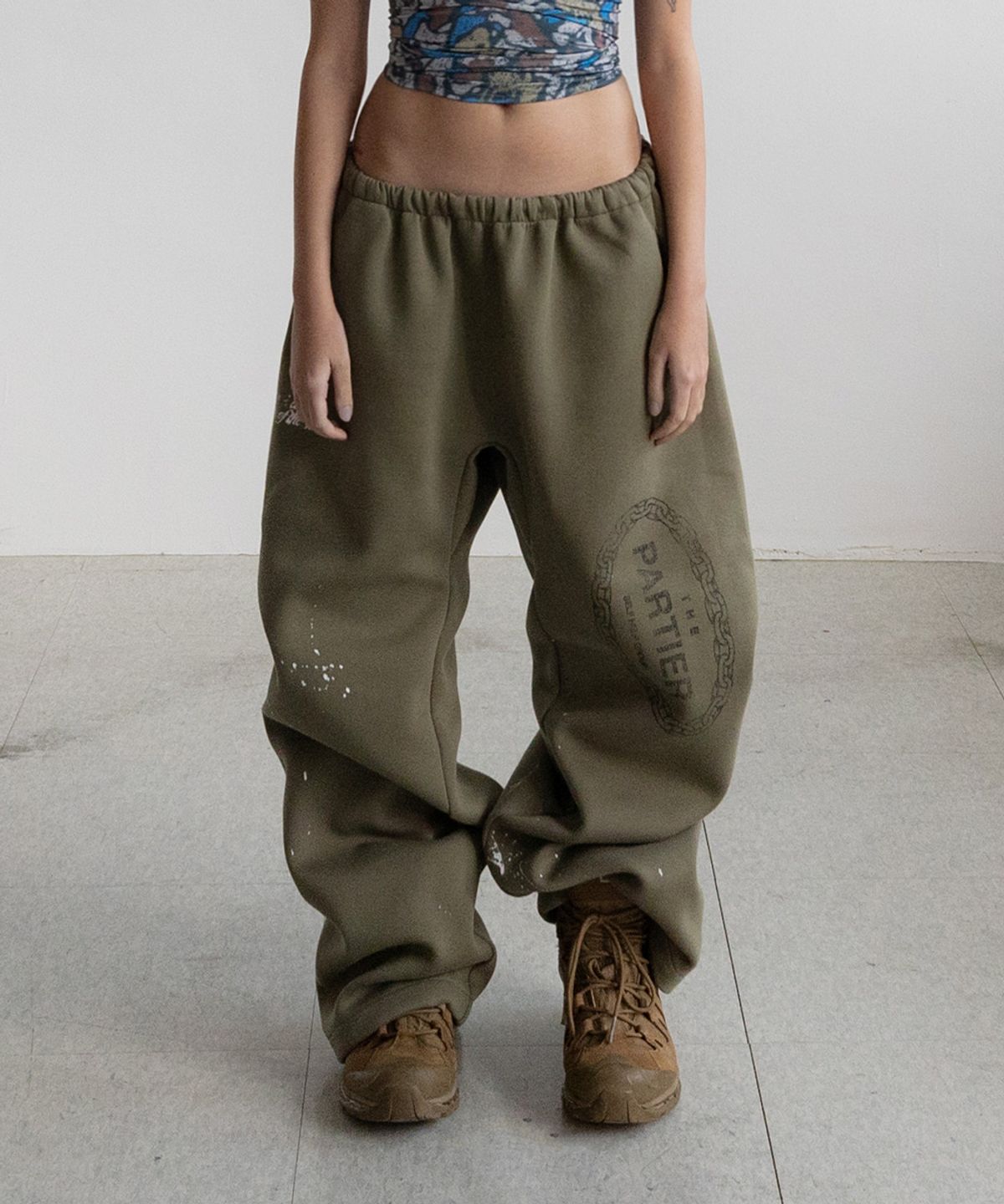 펀치드렁크파티즈(PUNCH DRUNK PARTIES) PARTIER Dirt Sweatpants (KHAKI)