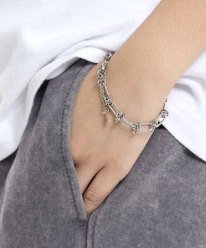 피가로 모티브 클립 체인 팔찌