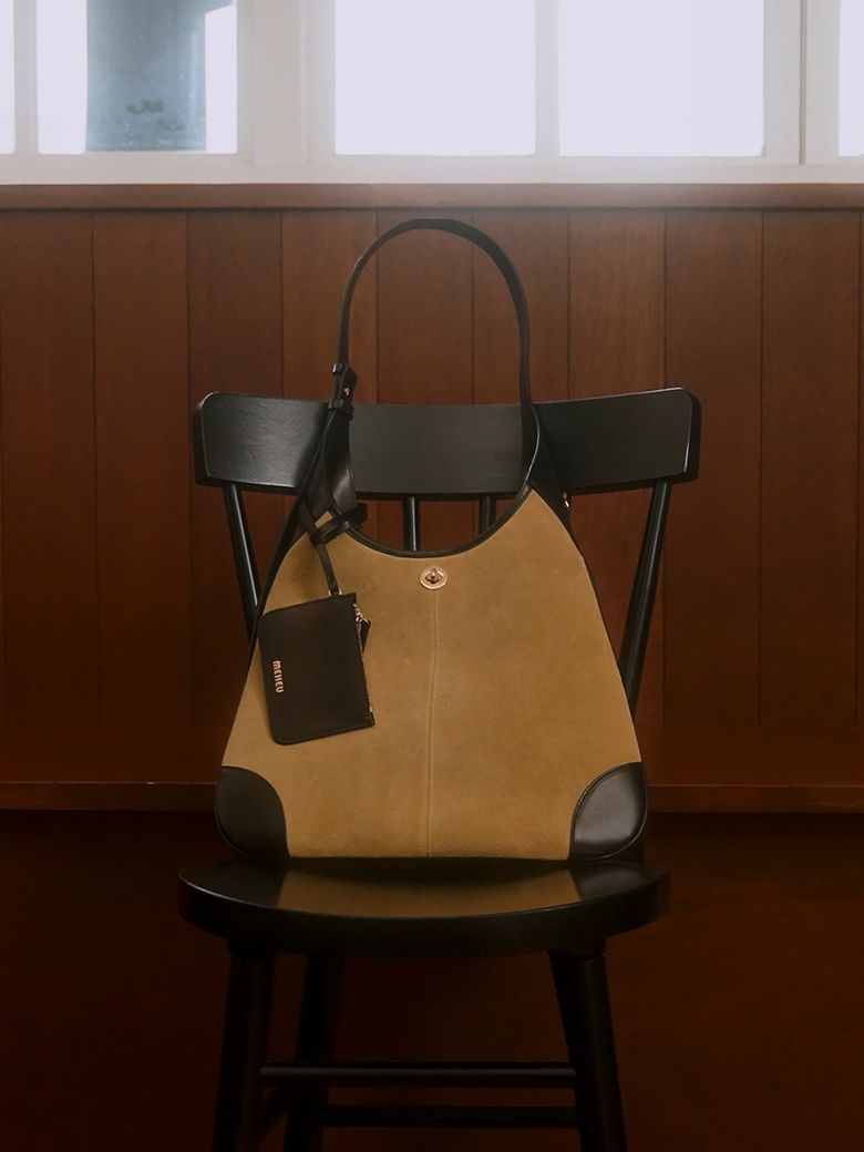 BRENDA HOBO BAG (suede cookie)