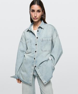 오버사이즈 데님 셔츠 포켓 디테일