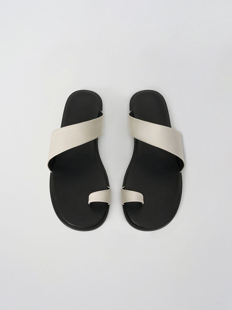 tilt flip-flops (ecru)