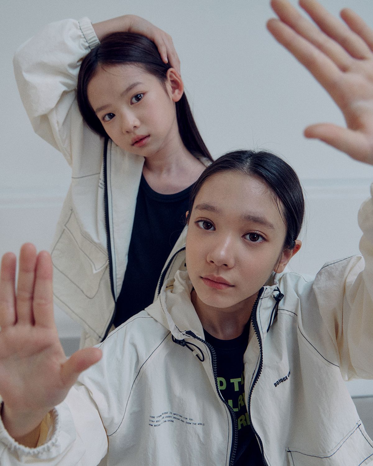 보조개(BOJOGE) 쉘터 윈드브레이커(크림)