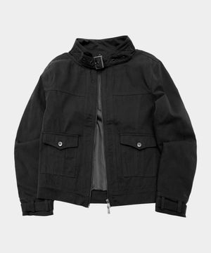 아일렛 벨티드 포인트 하이넥 멀티 포켓 베이직 블루종 코튼 자켓 [블랙]