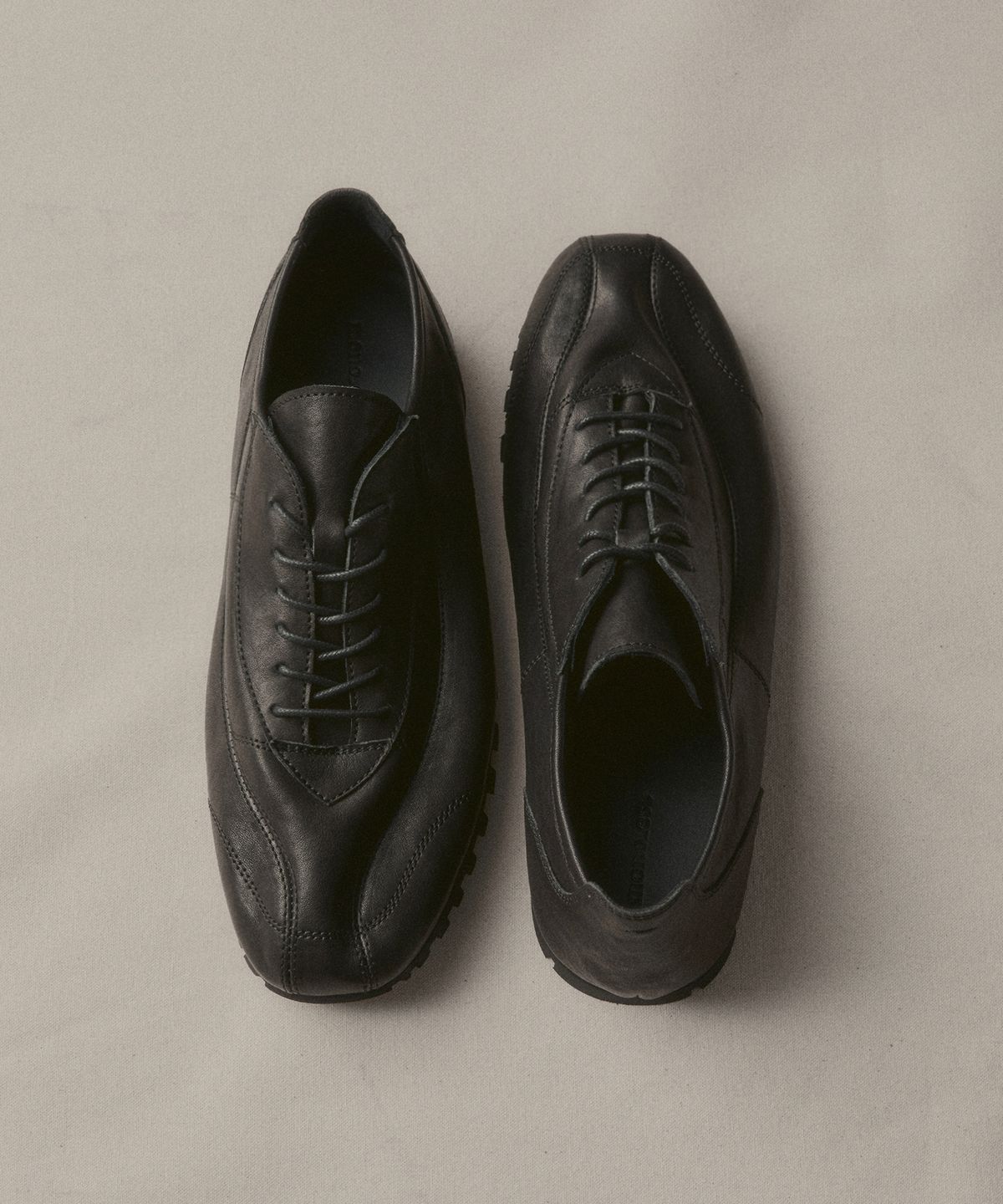 모노리스(MONOLESS) RUGBY SNEAKERS (BLACK)