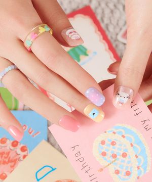 데싱디바 매직프레스 해피 버스데이(레귤러 라운드) 네일팁