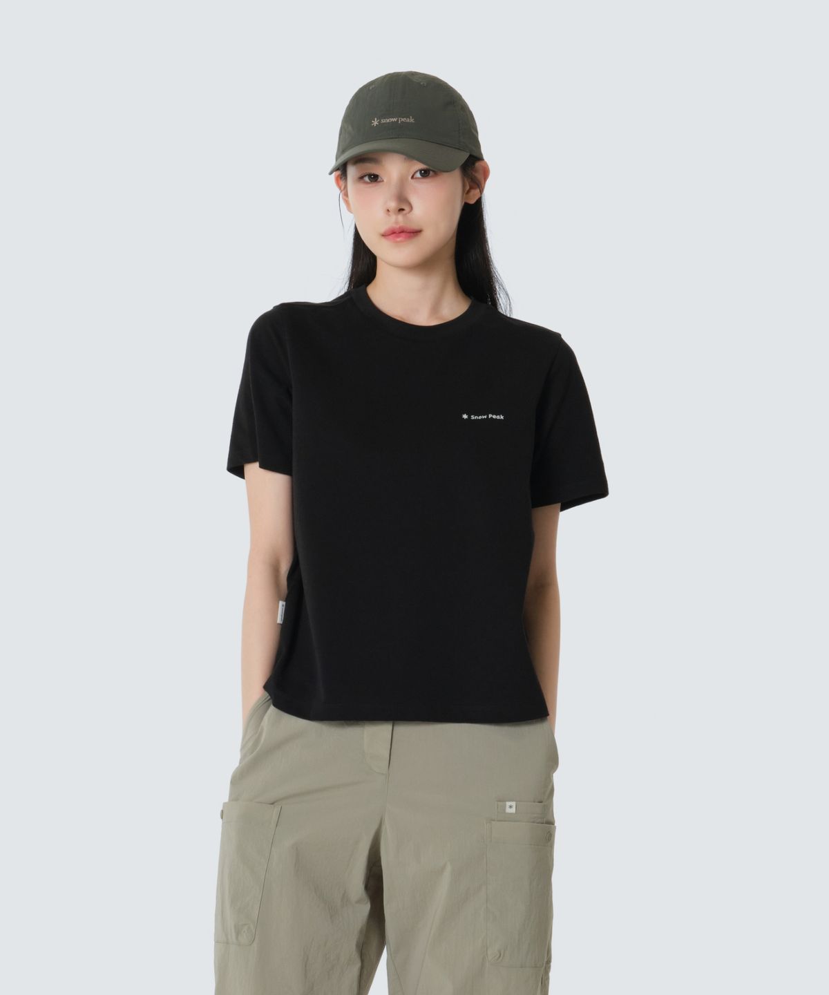 스노우피크 어패럴(SNOWPEAK APPAREL) 소로나 여성 세미크롭 반팔 티셔츠 (S26MWFTS05) Black