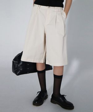 투턱 와이드 버뮤다 팬츠 아이보리