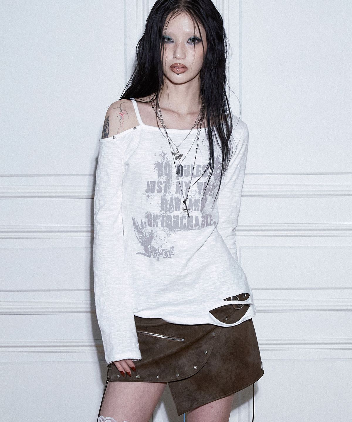 낫노잉(NOTKNOWING) Destroyed Back Lace Top (WHITE)