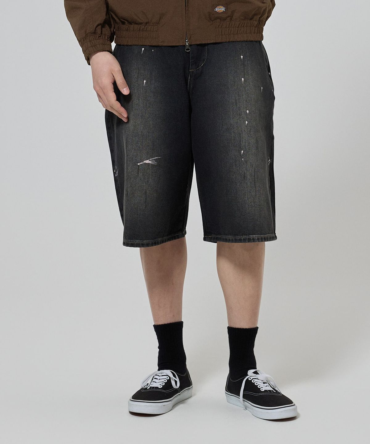 디키즈(DICKIES) 오버핏 더티 워시드 데님 쇼츠 Dirty Wash Black