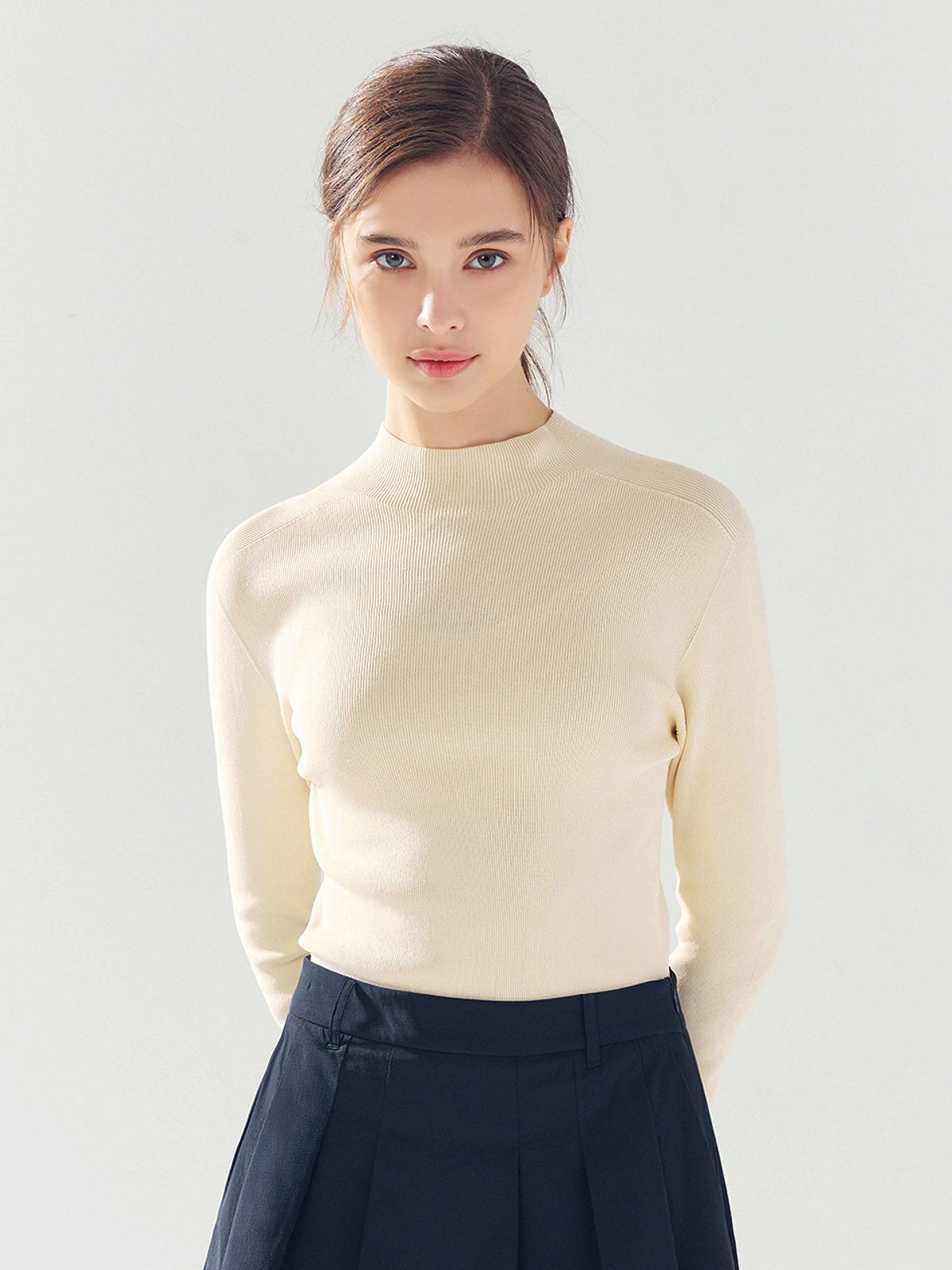 로드로아르(LORDLOAR) 홀가먼트 모크넥 니트 BEIGE