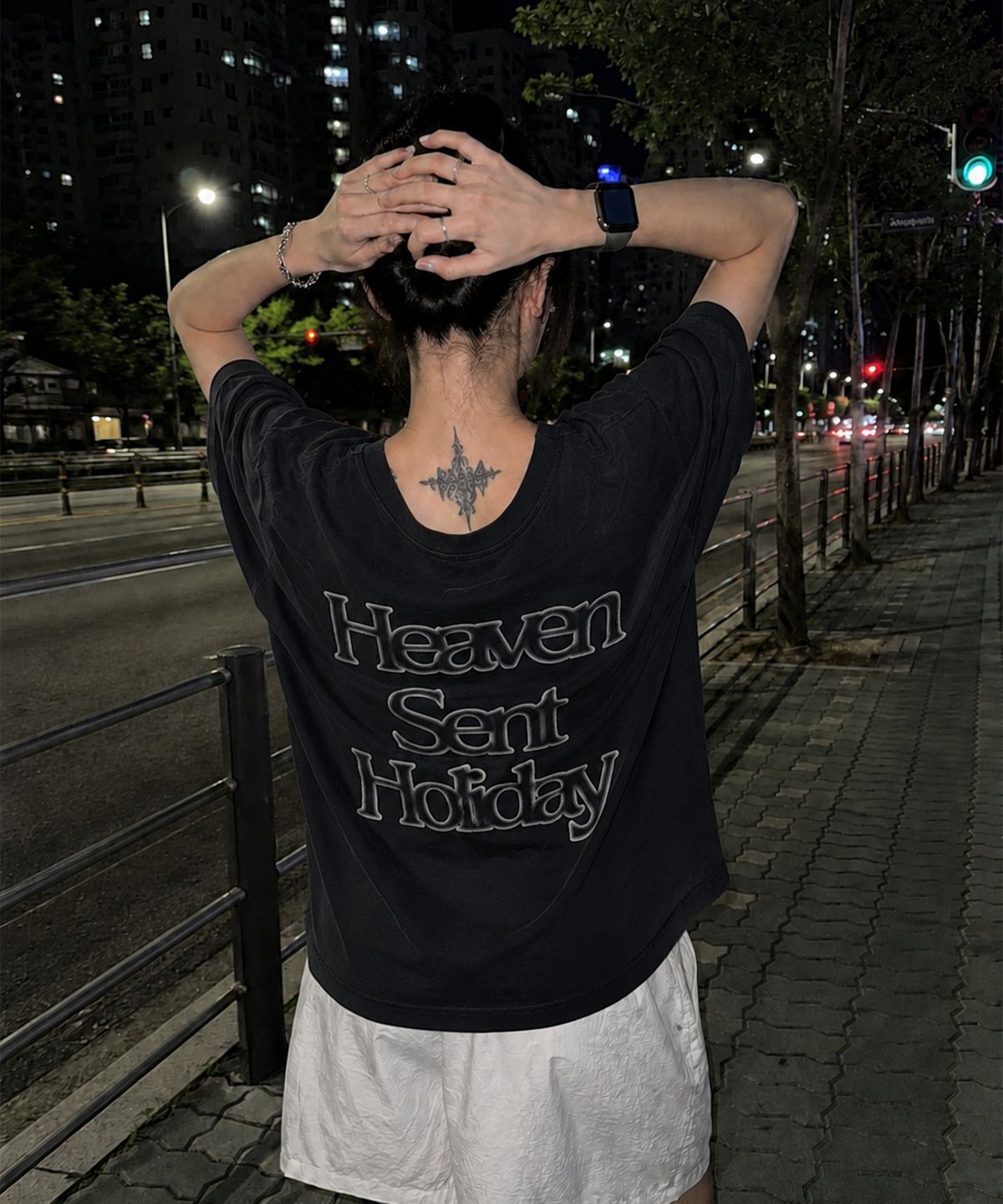 세인트페인(SAINTPAIN) SP 스타 크로스 반팔티 블랙