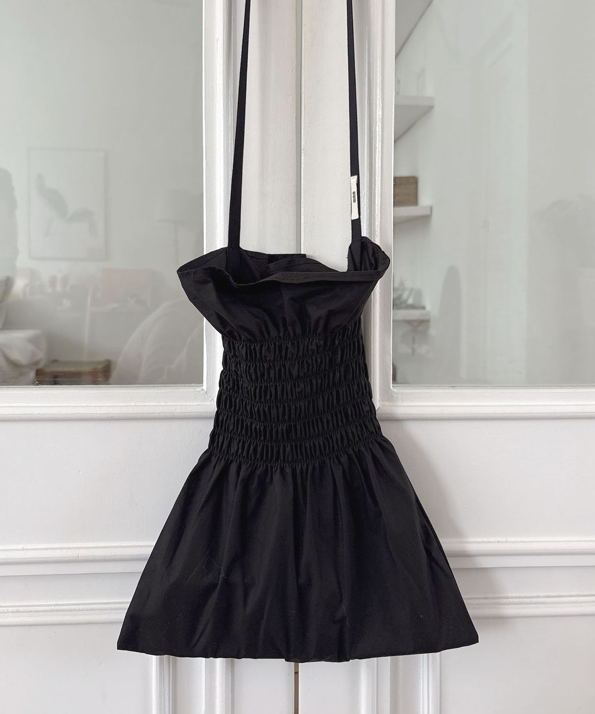 딜라이디(DELIDI) Over smoking bag (black)