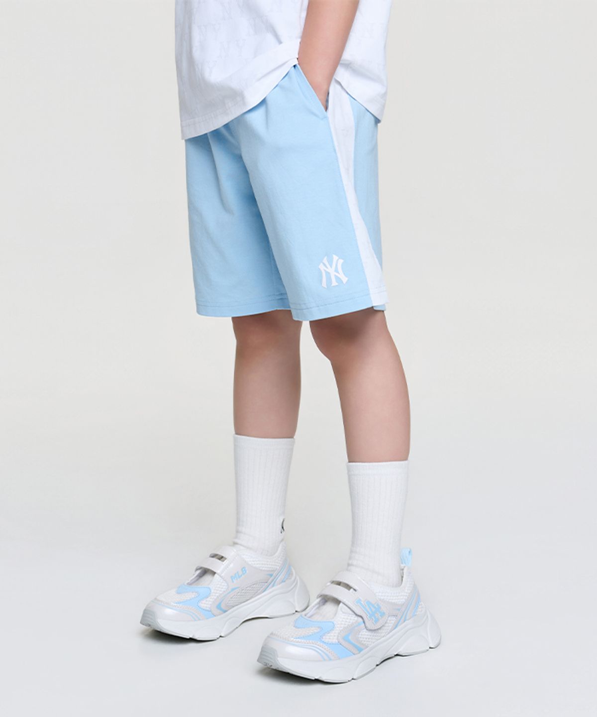 엠엘비 키즈(MLB KIDS) 모노그램 배색 반바지 NY (L.Blue)