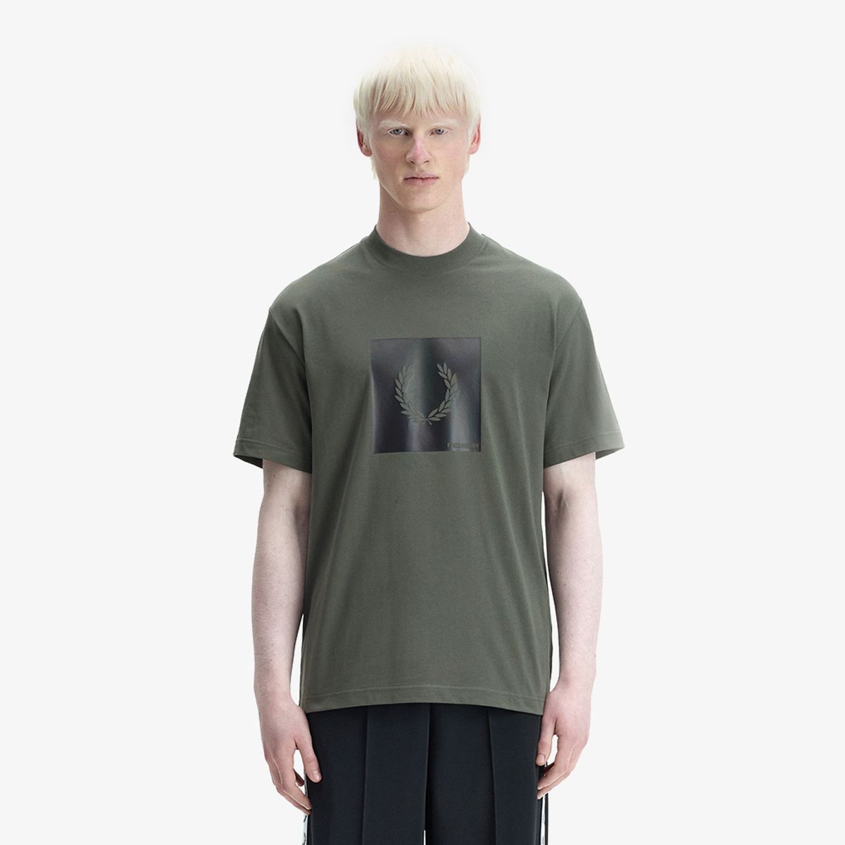 프레드페리(FRED PERRY) [Sport] 박스 그래픽 티셔츠 - 필드그린 AFPM2612404-638