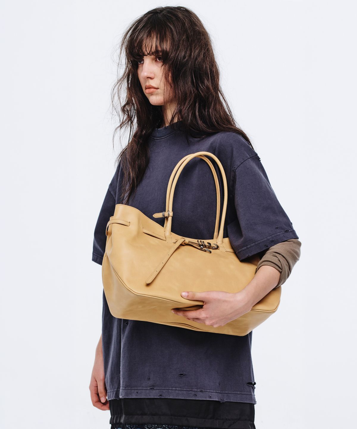마지셔우드(MARGESHERWOOD) GRANDMA USED BAG LARGE_french beige pull-up
