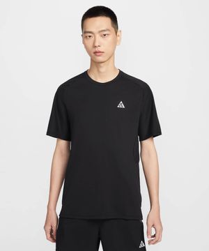 ACG 솔라 체이스 드라이 핏 ADV 트레일 러닝 탑 M - 블랙:서밋 화이트 / IO9678-010