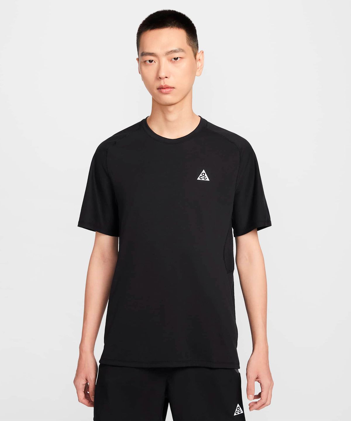 나이키(NIKE) ACG 솔라 체이스 드라이 핏 ADV 트레일 러닝 탑 M - 블랙:서밋 화이트 / IO9678-010