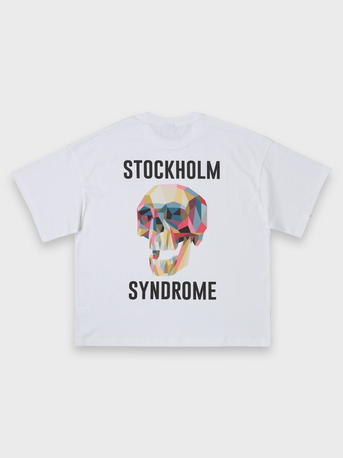스톡홀름 신드롬(STOCKHOLM SYNDROME) 스톡홀름신드롬 스컬 티 - 화이트