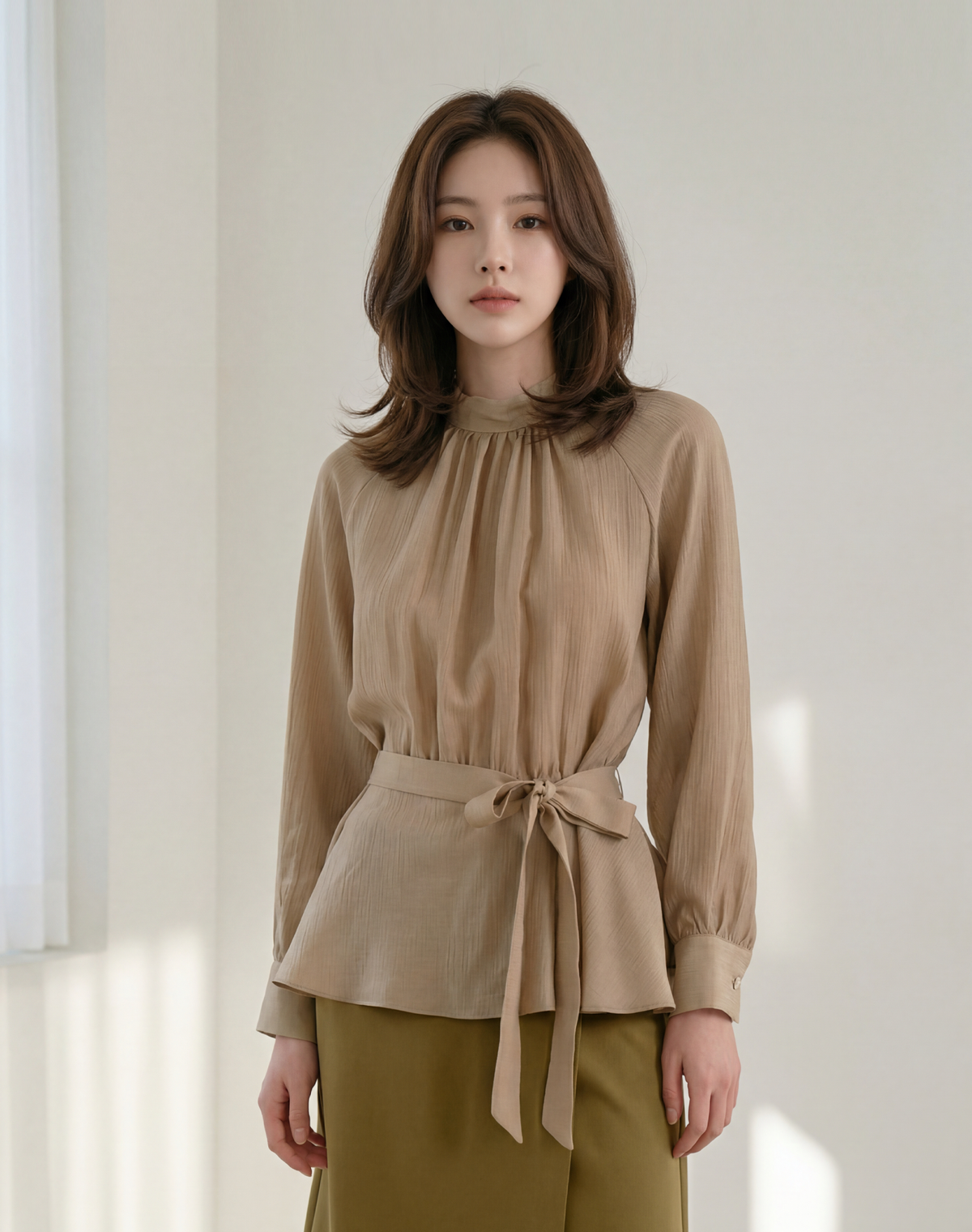 지에마르(GIEMAR) RAGLAN BLOUSE KHAKI 래글런 블라우스 카키