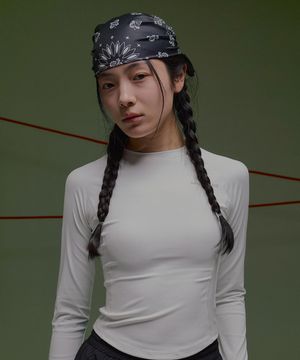 모션 에어 스트레치 롱슬리브 화이트