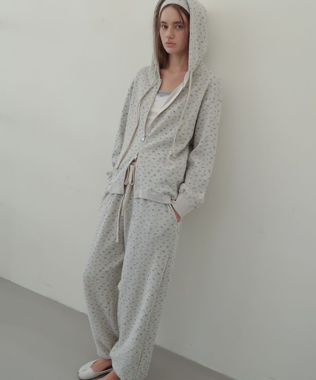무니쉬(MOONISH) FLOWER WAFFLE JOGGER PANTS (grey)