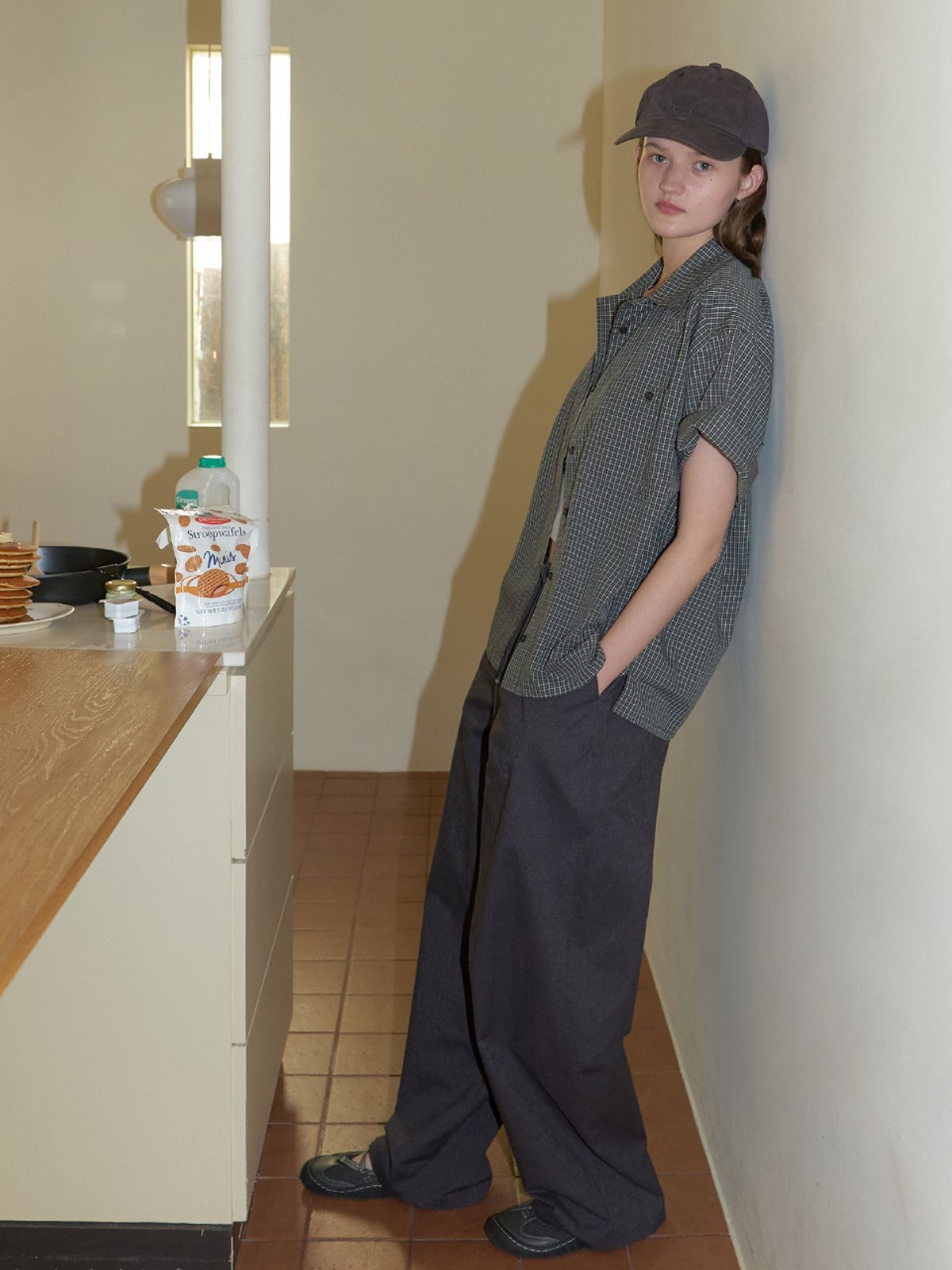 더미튼(THEMITTEN) [2nd] Lorne stripe pants (charcoal)