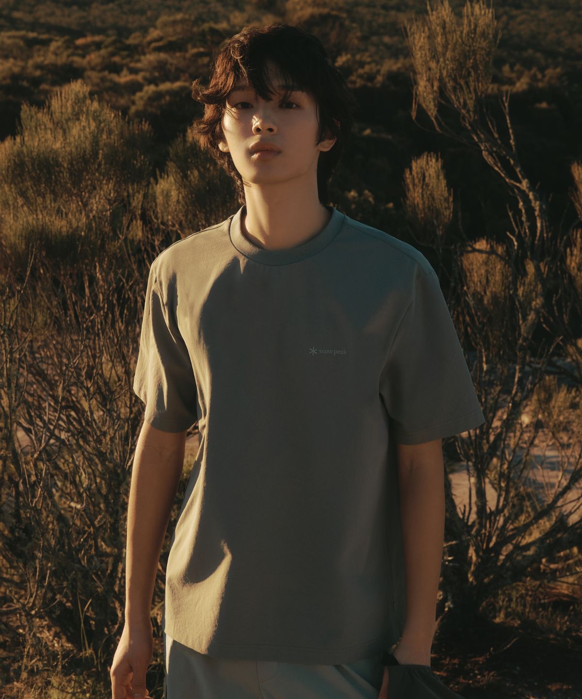 스노우피크 어패럴(SNOWPEAK APPAREL) 클래식 우븐 반팔 티셔츠 (S26MUTTS16) Vintage Gray